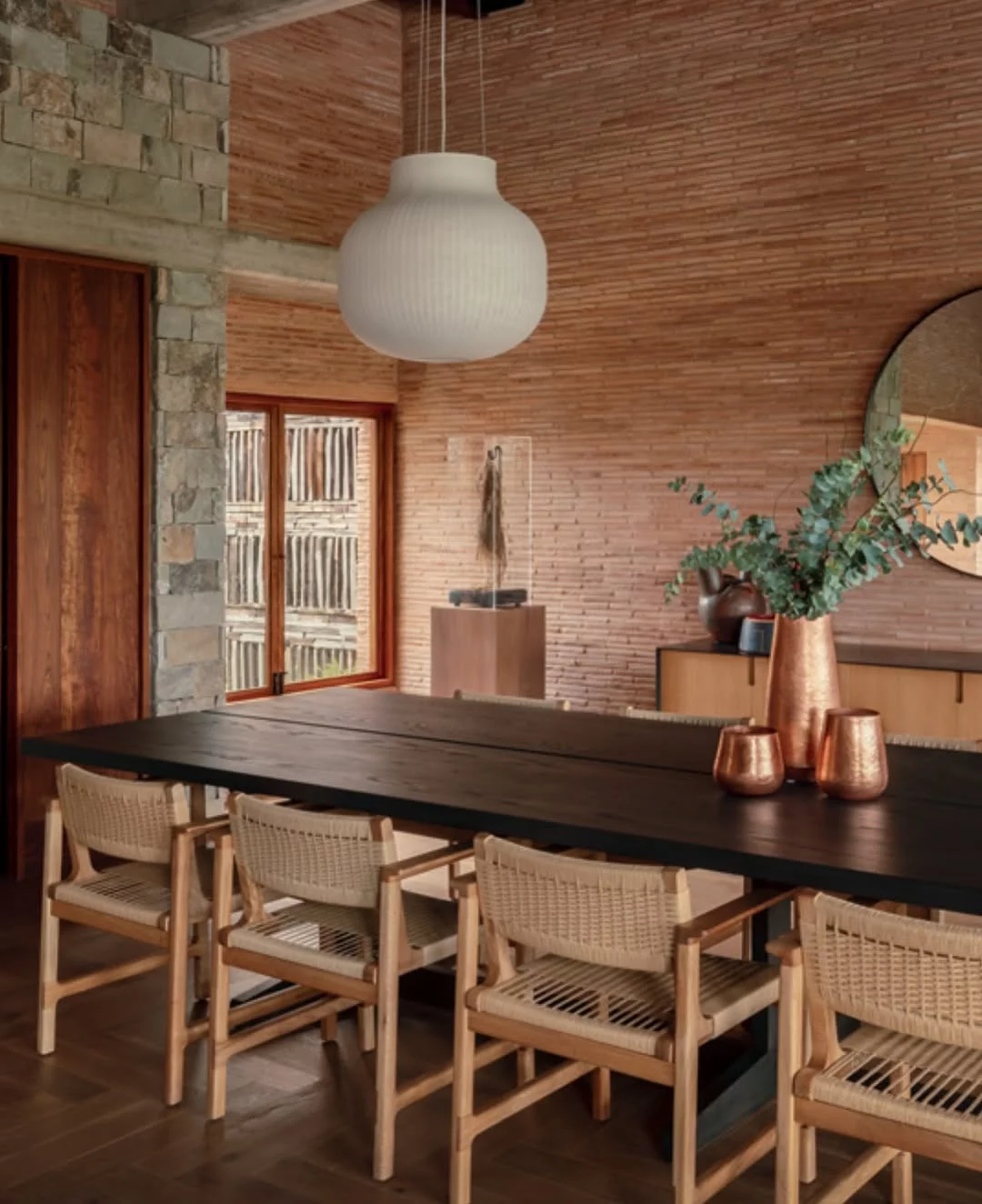 UN DIÁLOGO ENTRE ARQUITECTURA, DISEÑO Y PAISAJE